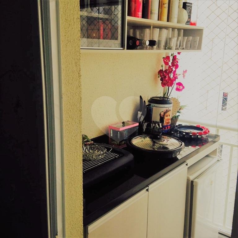 Apartamento com 03 dormitórios no Cambuci.