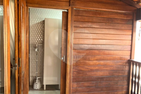 Casa Térrea à venda com 5 quartos, sendo 3 suítes,  em Vila Oliveira, Mogi das Cruzes, SP