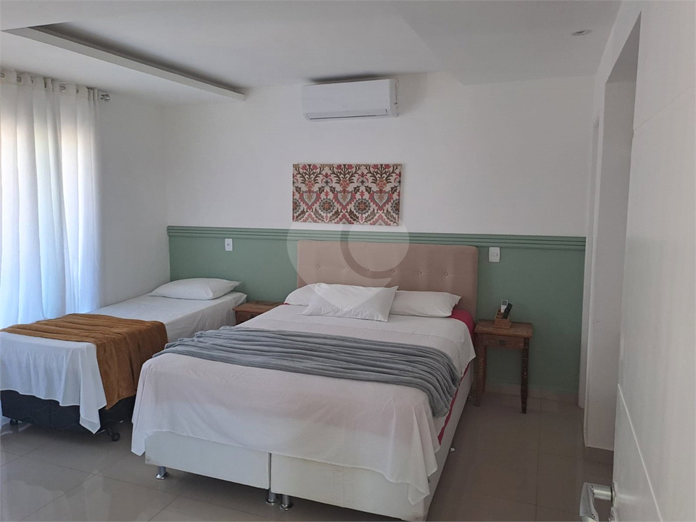 Terreno em condomínio à venda com 5 quartos, sendo 4 suítes, em Caravelas, Armação dos Búzios, RJ