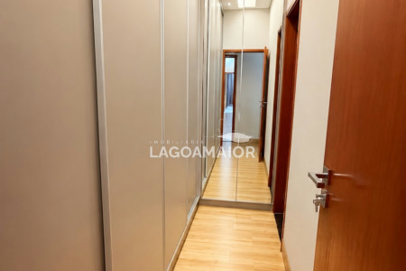 Casa à venda com 3 quartos, sendo 2 suítes, em Village do Lago, Três Lagoas, MS