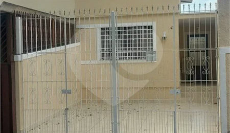 Sobrado à venda com 3 quartos, sendo 1 suíte,  em Parque Vitória, São Paulo, SP