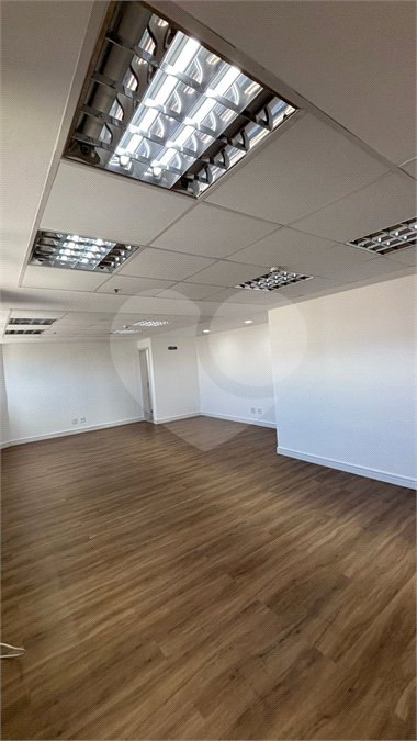 Sala para alugar em Vila Bastos, Santo André, SP