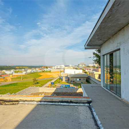 Casa à venda com 3 quartos, sendo 1 suíte, no condomínio Residencial Fazenda Alta Vista, Salto de Pirapora - SP