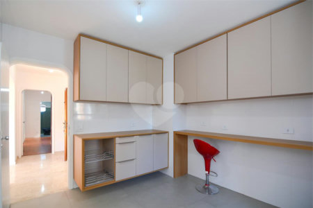 Apartamento à venda com 4 quartos, sendo 2 suítes,  em Brooklin Paulista, São Paulo, SP