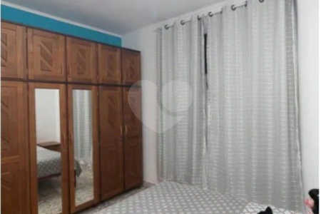 Casa Térrea à venda com 4 quartos, sendo 1 suíte,  em Vila Mazzei, São Paulo, SP