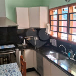 Sobrado à venda com 4 quartos, sendo 2 suítes, em Jardim Quisisana, Poços de Caldas, MG
