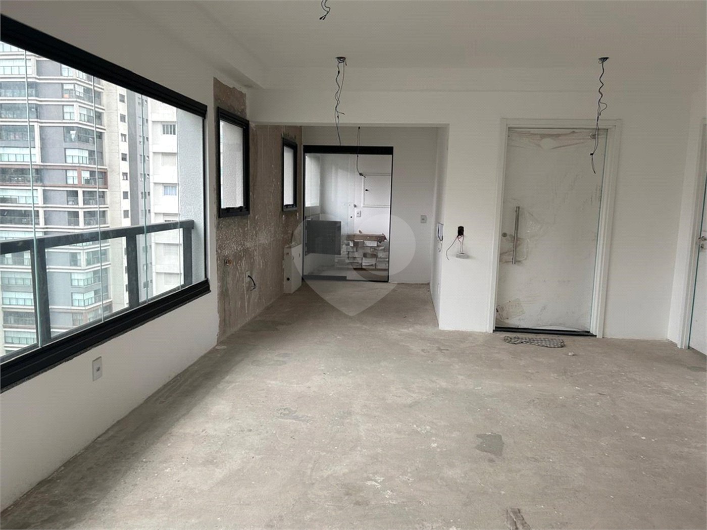 Apartamento à venda com 2 suítes em Cerqueira César, São Paulo, SP