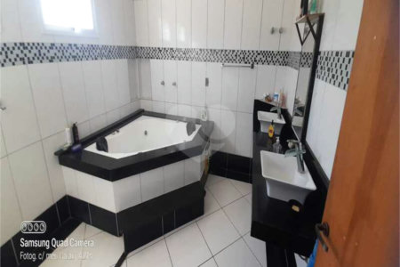 Casa à venda com 4 suítes no condomínio Residencial Vale das Laranjeiras, Indaiatuba - SP