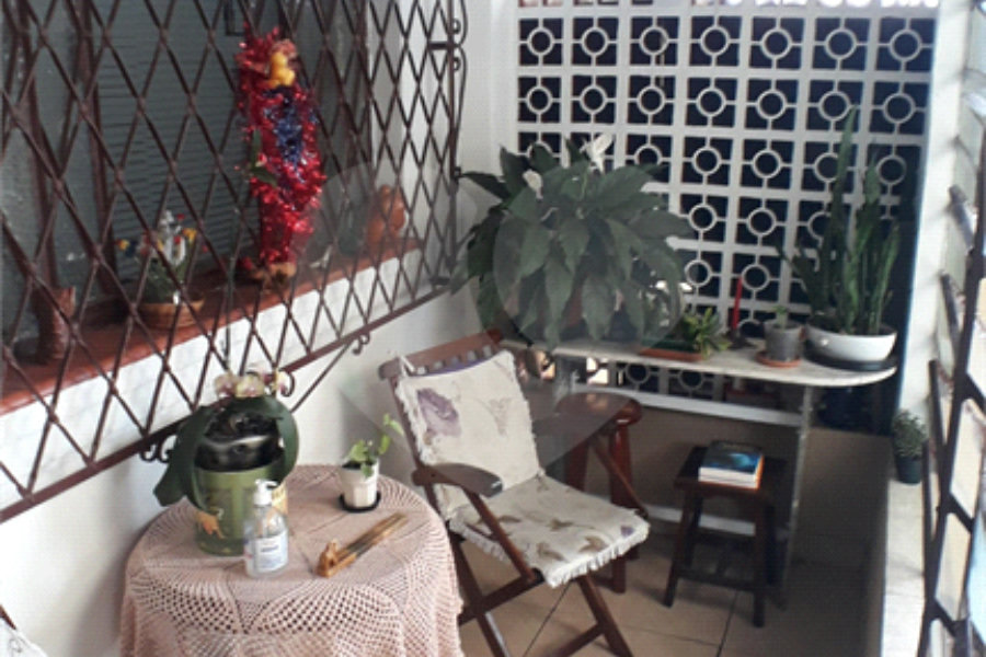 Casa Térrea à venda com 5 quartos, sendo 2 suítes,  em Parada Inglesa, São Paulo, SP