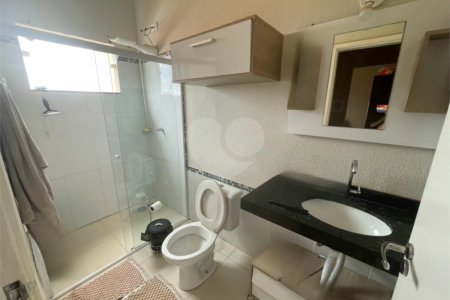 Sobrado à venda com 3 quartos, sendo 1 suíte, em Jardim Brasília, Três Lagoas, MS