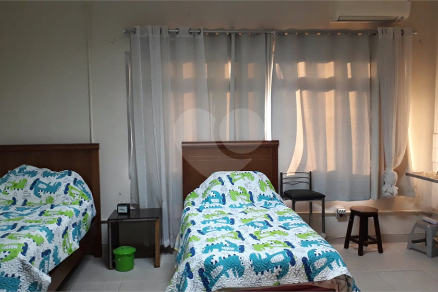Casa à venda com 7 quartos, sendo 1 suíte,  em Vila Nova Cachoeirinha, São Paulo, SP
