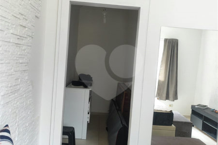Casa à venda com 3 quartos, sendo 1 suíte, no condomínio Clube Florada Suzano, Suzano - SP