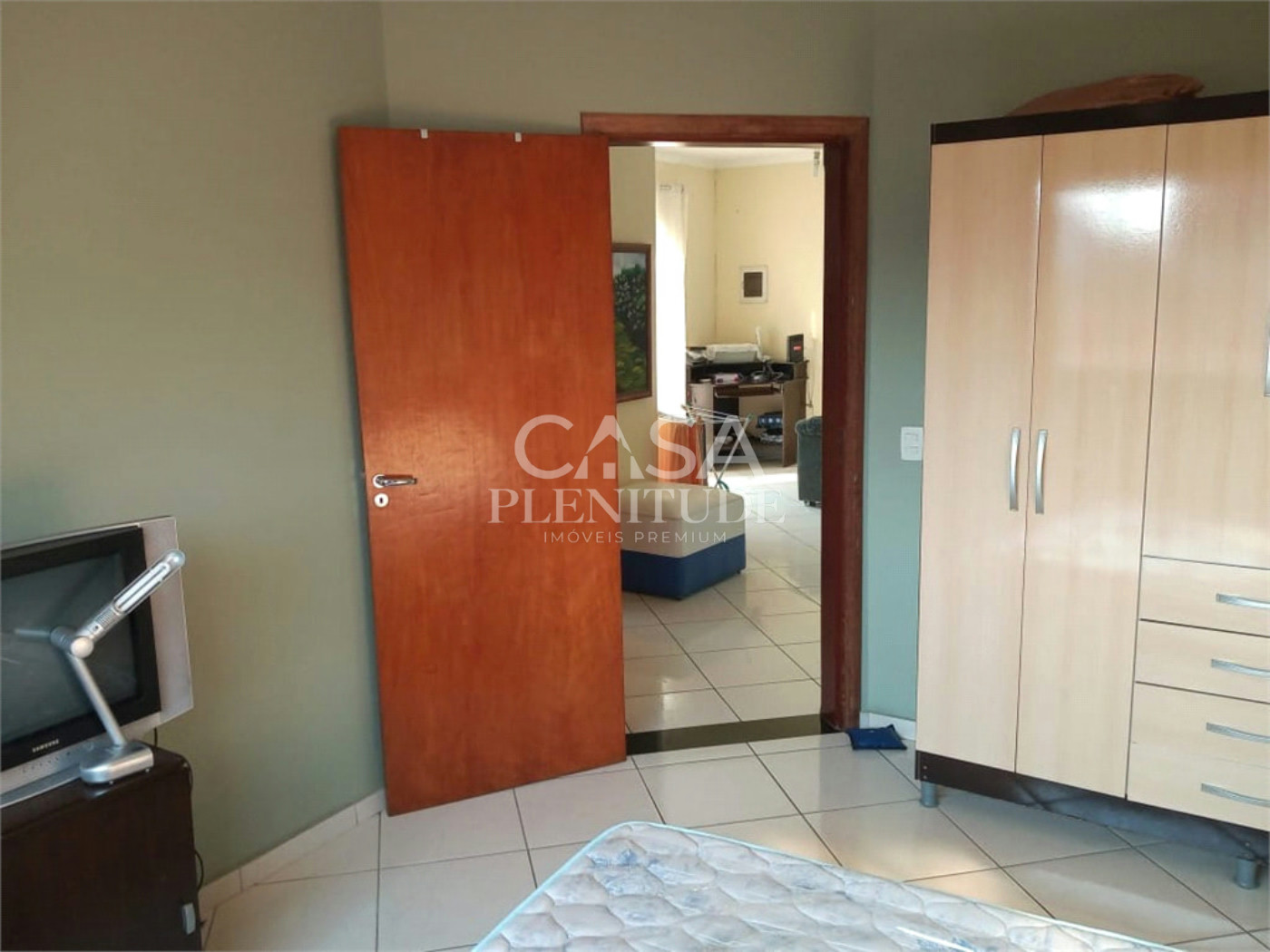 Sobrado à venda com 3 quartos, sendo 1 suíte,  em Wanel Ville, Sorocaba, SP