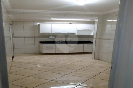 Casa à venda com 4 quartos, sendo 2 suítes,  no condomínio Villagio Colinas do Sol, Sorocaba - SP