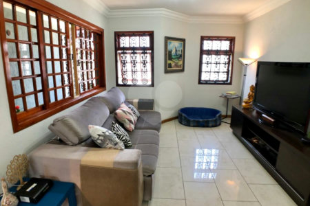 Sobrado à venda com 3 quartos, sendo 2 suítes, em Parada Inglesa, São Paulo, SP