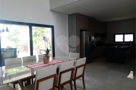 Casa à venda com 3 suítes no condomínio Residencial Milano, Indaiatuba - SP