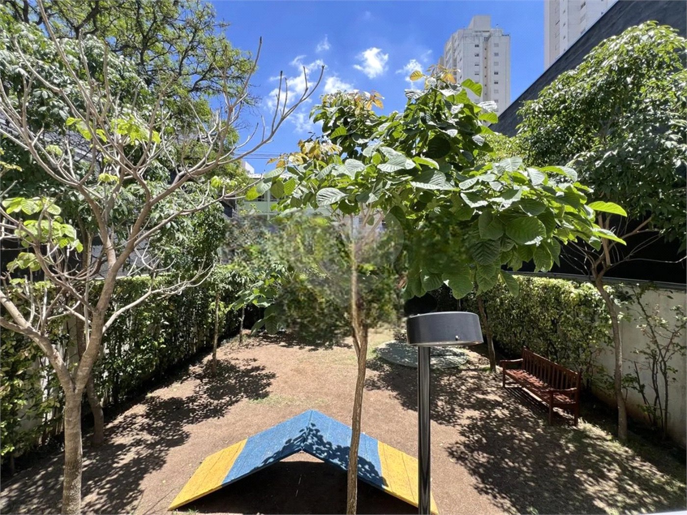 Apartamento à venda com 2 suítes em Vila Romana, São Paulo, SP