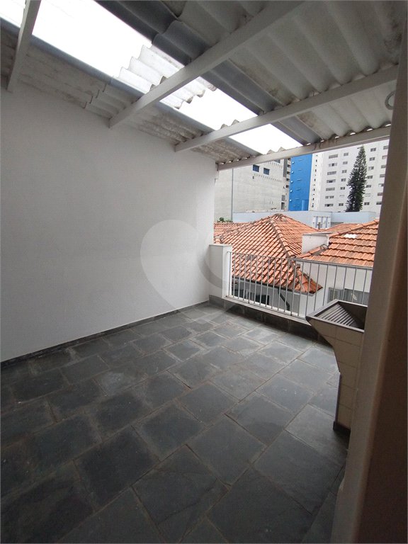 Casa à venda com 4 quartos, sendo 1 suíte, em Vila Mariana, São Paulo, SP
