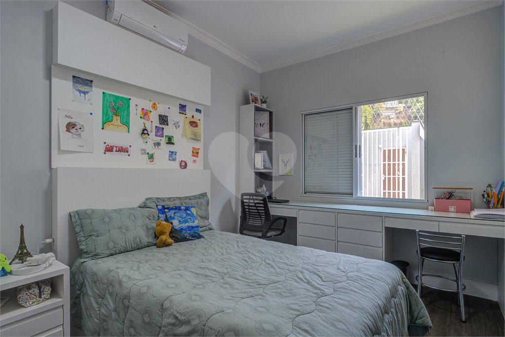 Casa à venda com 5 quartos, sendo 3 suítes, em Chácara Monte Alegre, São Paulo, SP