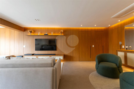 Apartamento à venda com 3 suítes em Moema, São Paulo, SP