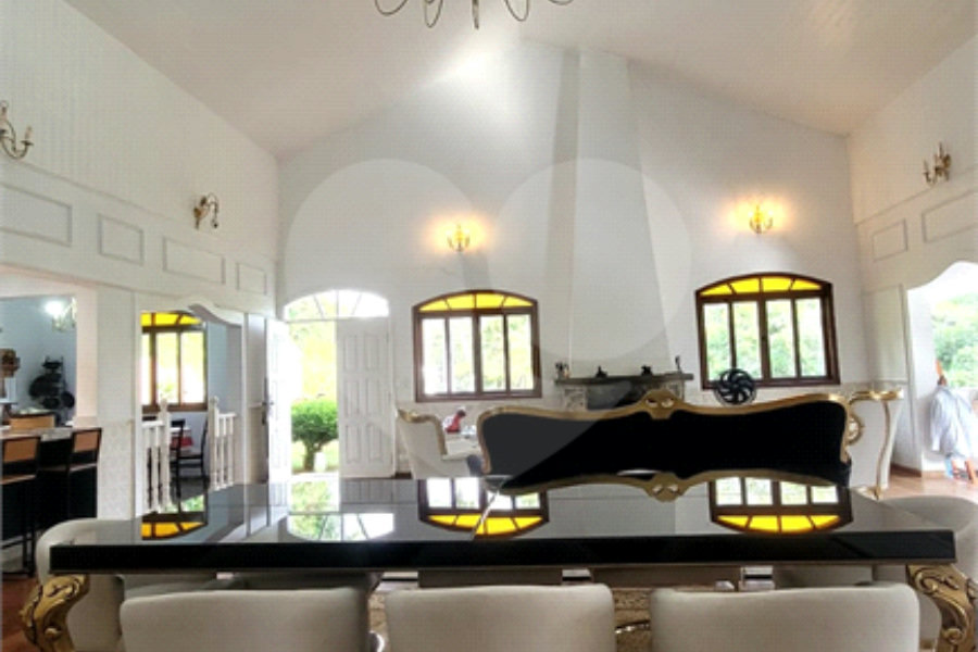 Casa à venda com 4 suítes no condomínio Parque Imperial da Cantareira, Mairiporã - SP