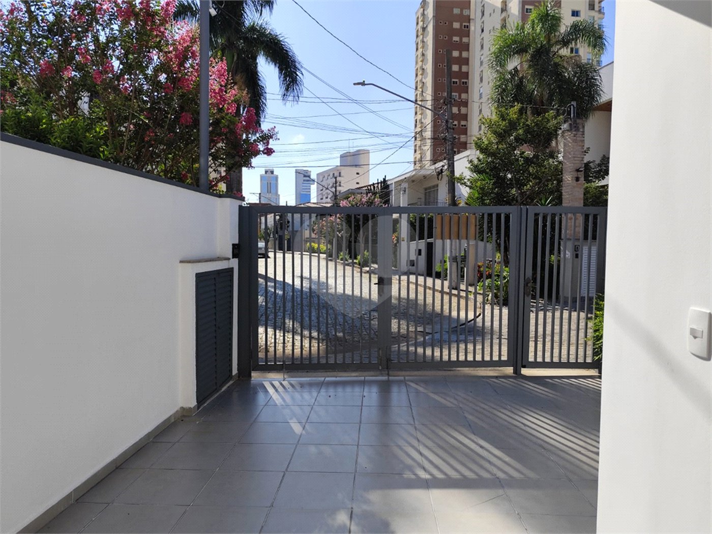 Sobrado à venda com 4 suítes em Santana, São Paulo, SP