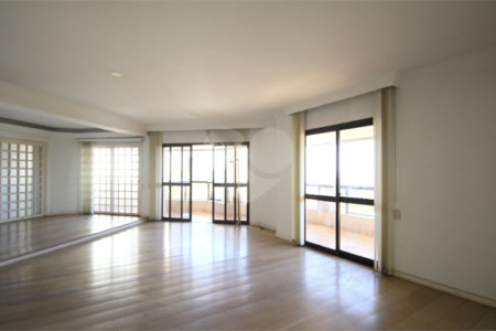 Apartamento à venda com 3 suítes em Vila Suzana, São Paulo, SP