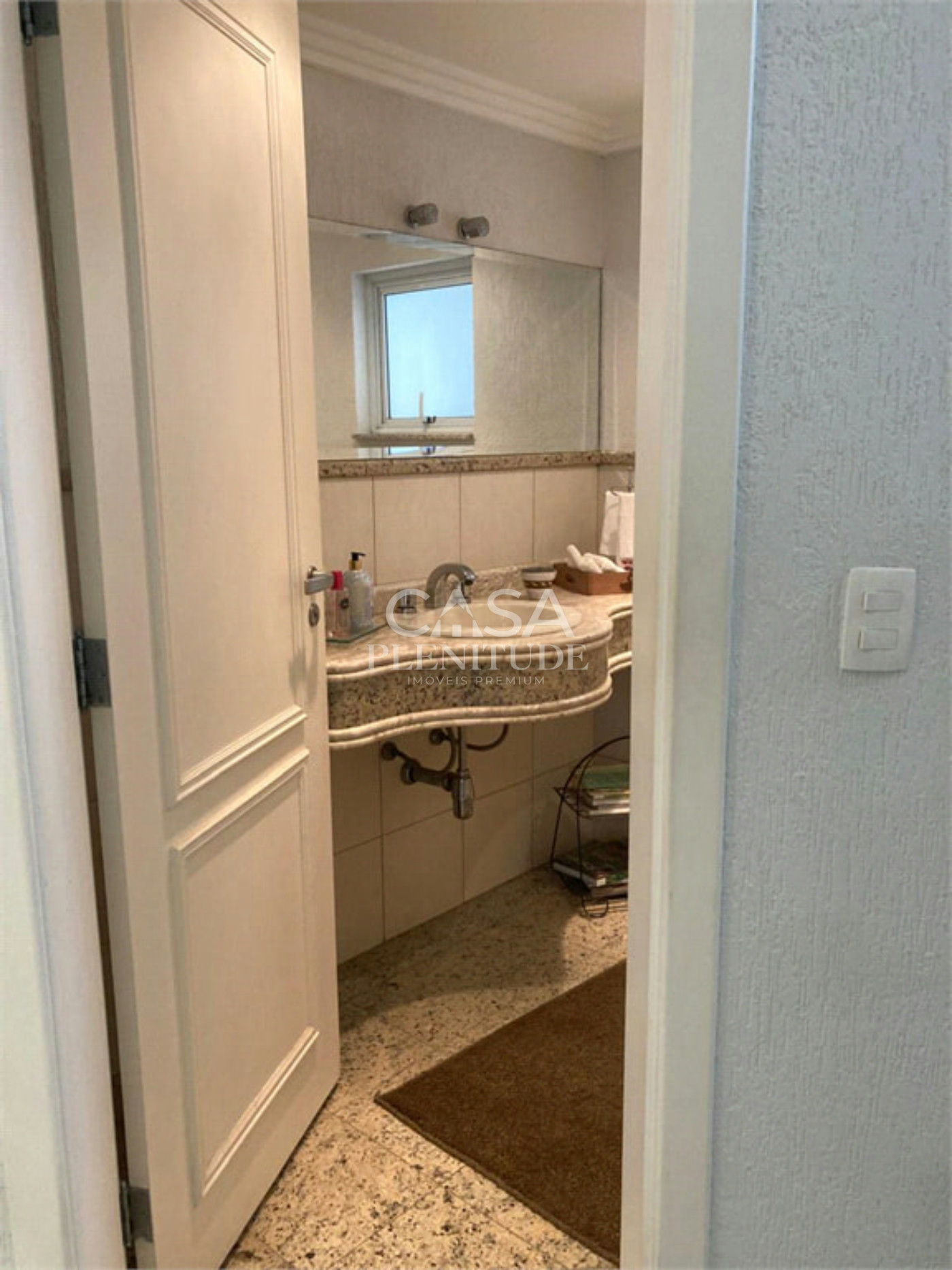 Casa em condomínio à venda com 4 quartos, sendo 3 suítes, em Aparecidinha, Sorocaba, SP