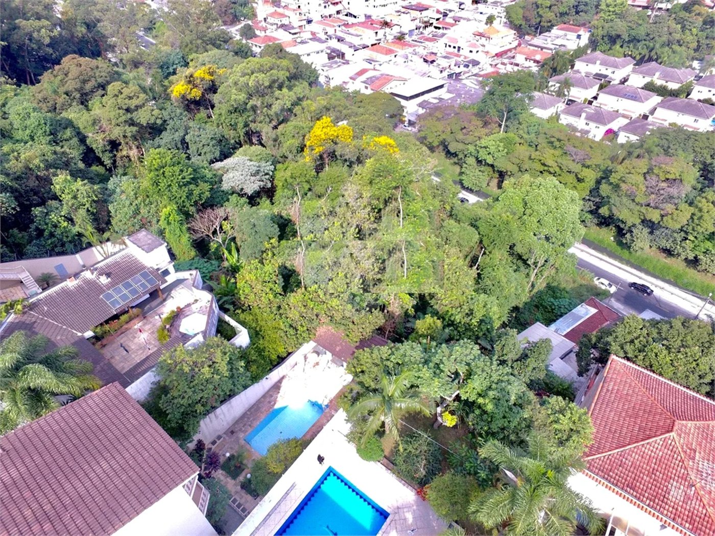Sobrado à venda com 7 suítes em Tremembé, São Paulo, SP