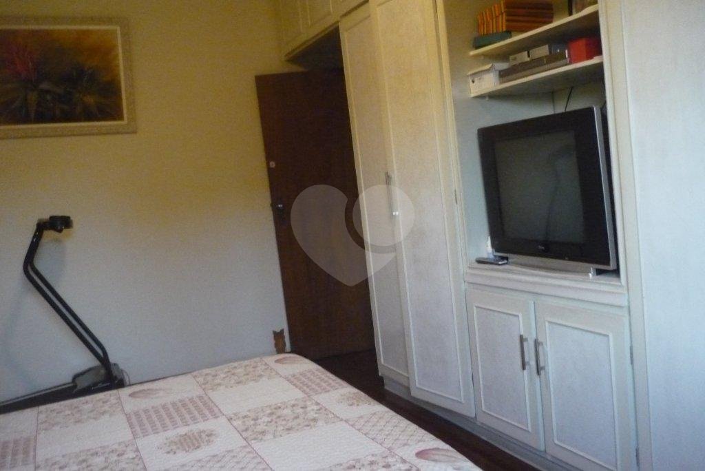 Sobrado à venda com 4 quartos, sendo 2 suítes, em Vila Paulicéia, São Paulo, SP