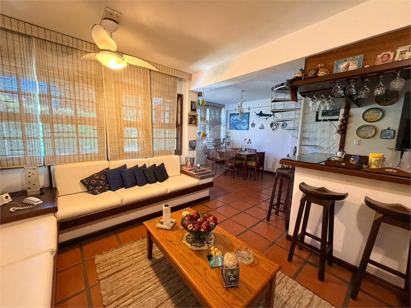 Casa em condomínio à venda com 3 quartos, sendo 1 suíte,  em Manguinhos, Armação dos Búzios, RJ