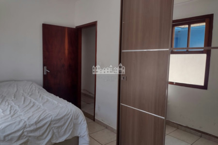 Casa à venda com 5 quartos no Centro de Atibaia/SP | Duas casas no mesmo terreno