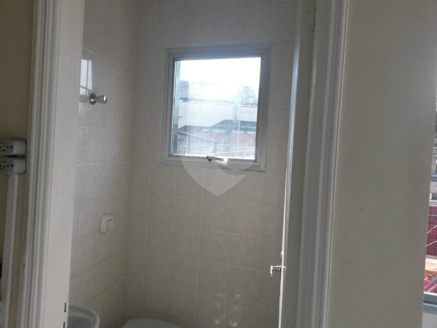 Sobrado à venda com 15 quartos, sendo 3 suítes, em Tucuruvi, São Paulo, SP