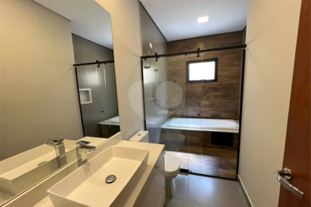 Casa à venda com 3 suítes no condomínio Alphaville Nova Esplanada, Votorantim - SP
