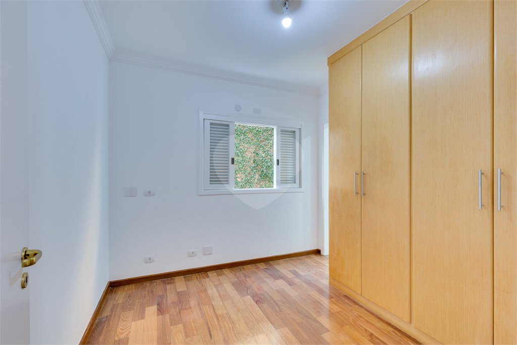 Casa para alugar com 4 quartos, sendo 2 suítes, no condomínio Cassiano Ricardo, São Paulo - SP