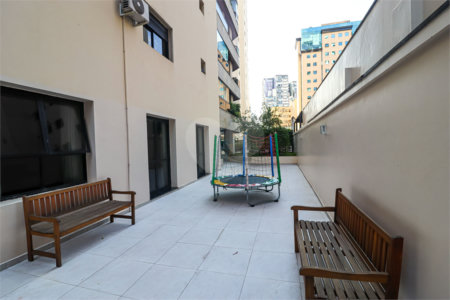 Cobertura à venda com 4 quartos, sendo 3 suítes,  em Vila Uberabinha, São Paulo, SP