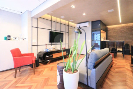 Apartamento à venda com 2 suítes em Indianópolis, São Paulo, SP