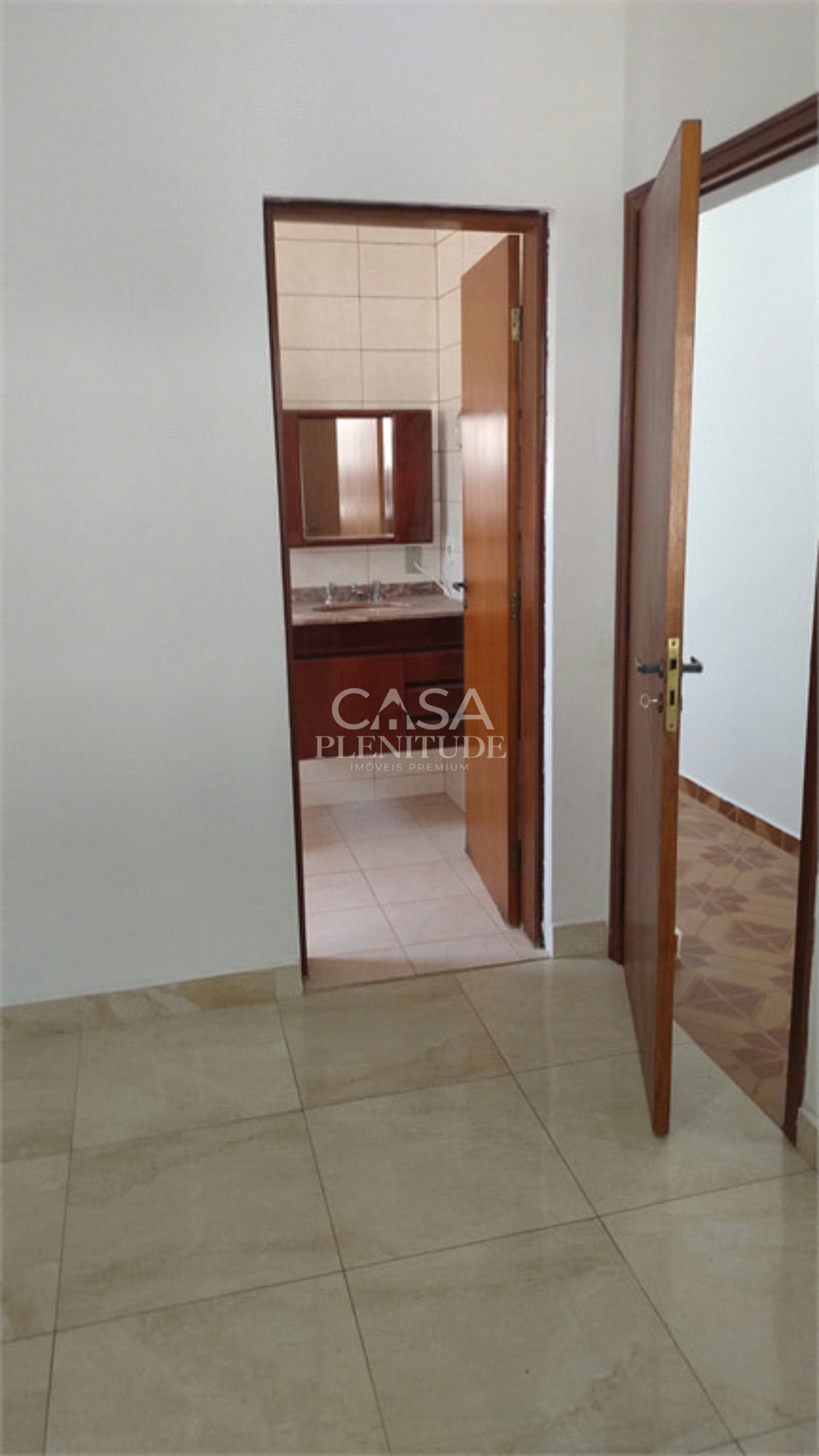 Casa à venda com 4 quartos, sendo 1 suíte, em Jardim Itanguá, Sorocaba, SP