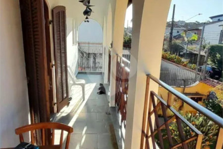 Sobrado à venda com 4 quartos, sendo 1 suíte, em Jardim Pinheiros, São Paulo, SP