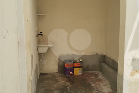Casa Térrea à venda com 1 quarto em Vila Nivi, São Paulo, SP