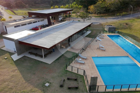 Casa à venda com 4 suítes no condomínio Itaporã, Atibaia - SP
