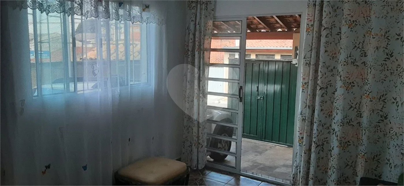 Casa Térrea à venda com 3 quartos, sendo 1 suíte, em Capela, Vinhedo, SP