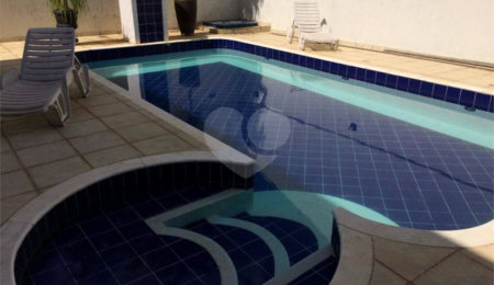 Casa à venda com 3 suítes no condomínio Residencial Jardim Paulista I, Vinhedo - SP