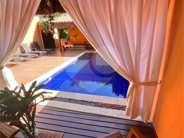 Casa à venda com 4 quartos, sendo 2 suítes,  em Barra Velha, Ilhabela, SP