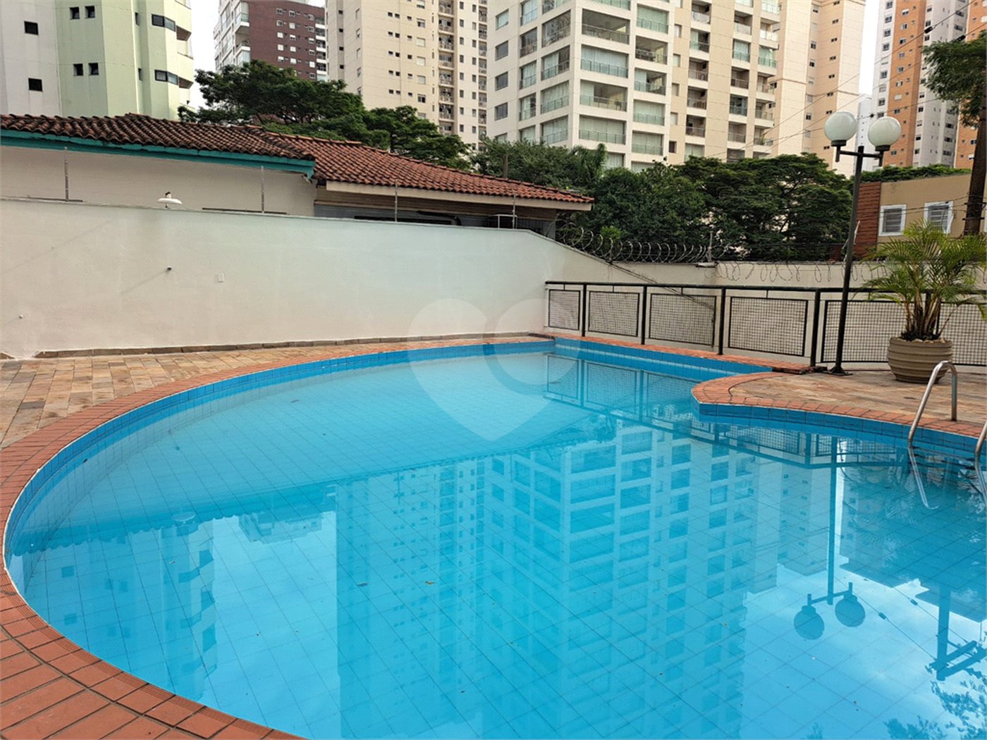 Apartamento à venda com 3 suítes em Campo Belo, São Paulo, SP