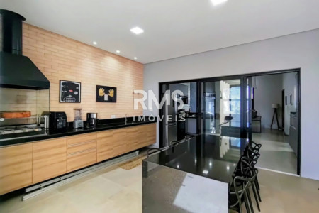 Casa à venda com 3 quartos, sendo 1 suíte, no condomínio Residencial Mont Blanc, Itu - SP