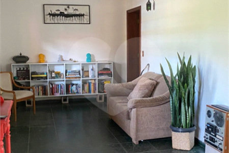 Casa à venda com 3 quartos, sendo 1 suíte,  em Pinheirinho, Vinhedo, SP