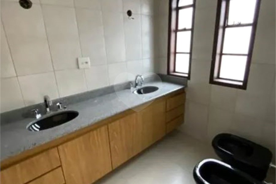 Sobrado à venda ou para alugar com 5 quartos, sendo 3 suítes, em Santana, São Paulo, SP