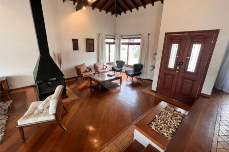 Casa à venda com 5 suítes em Aruã, Mogi das Cruzes, SP