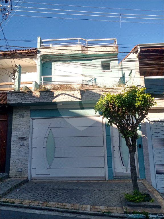 Sobrado à venda com 3 suítes em Jardim Dona Sinhá, São Paulo, SP
